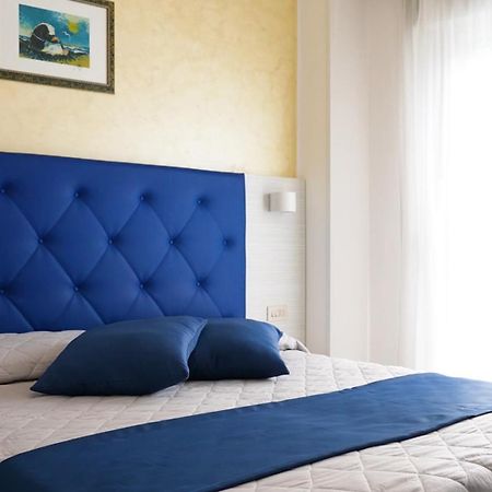 Hotel Haus Charlotte San Benedetto del Tronto Exterior photo