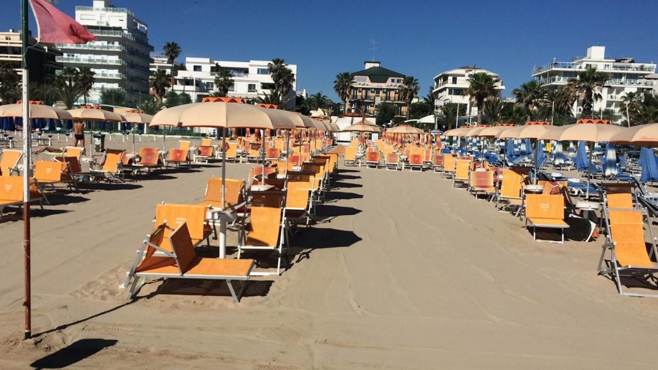 Hotel Haus Charlotte San Benedetto del Tronto Exterior photo